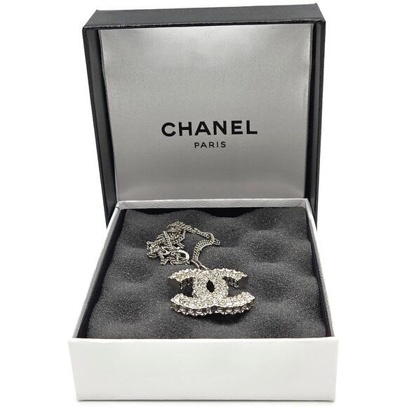 Chanel Crystal CC Logo Pendant Necklace Chanel France Vintage Fashion Jewelry - Picture 1 of 16